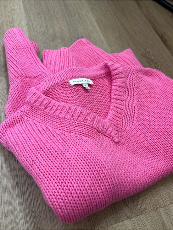 Banana Republic 100% Cotton Pink Textured Heavy Knit V - Neck Pullover Sweater