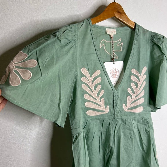 Ex Voto 100% Cotton Chloe Short Sleeve Blouse in Green