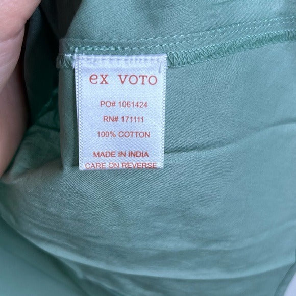 Ex Voto 100% Cotton Chloe Short Sleeve Blouse in Green