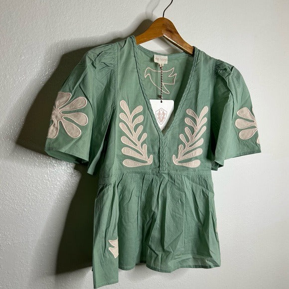 Ex Voto 100% Cotton Chloe Short Sleeve Blouse in Green