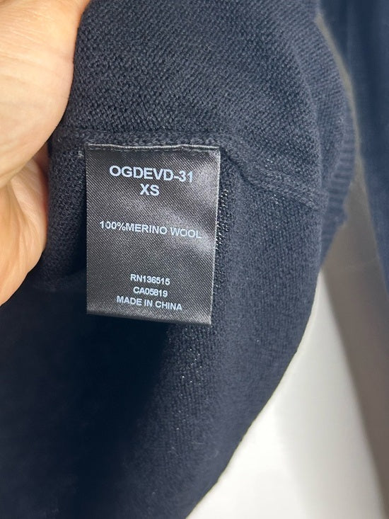One Grey Day 100% Merino Wool Fine Knit Black Crew Neck Pullover Sweater
