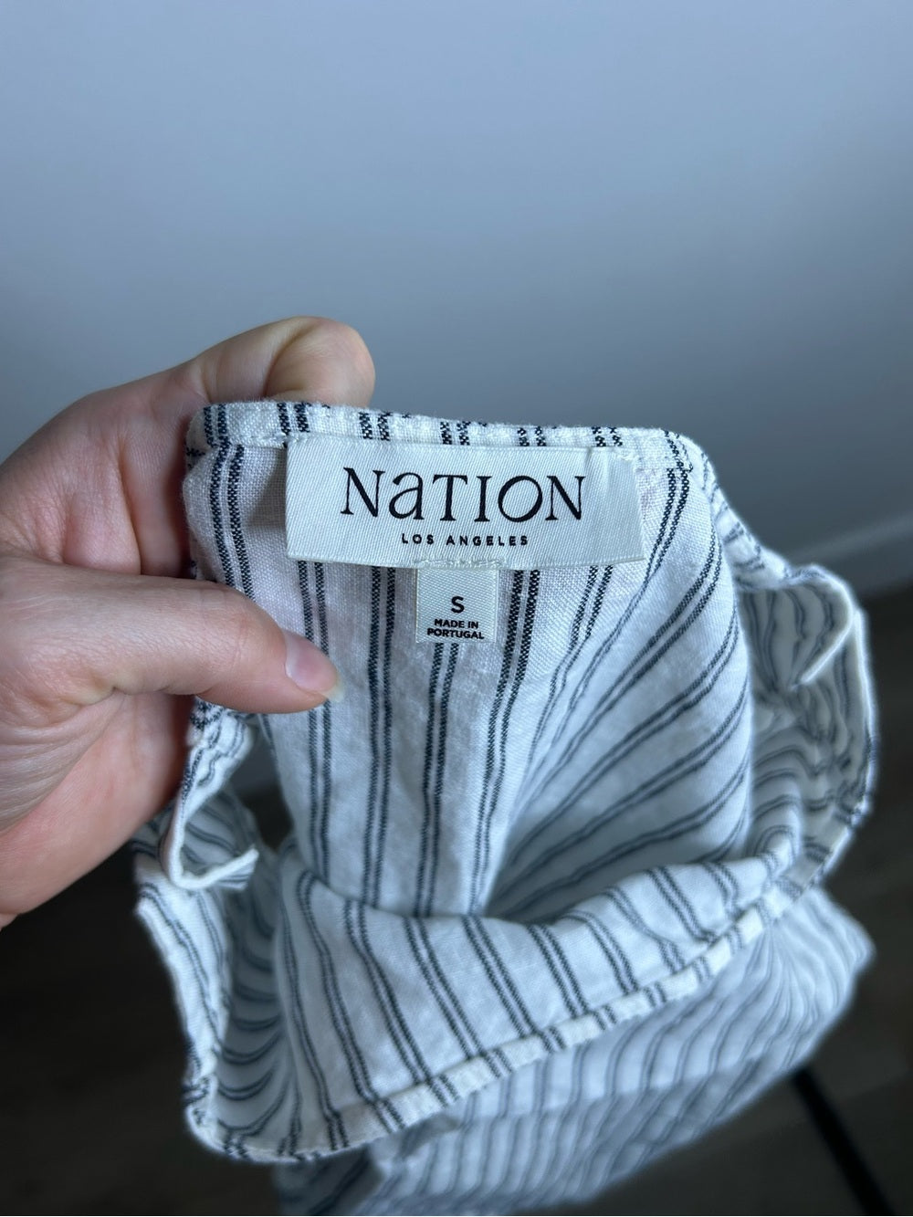 Nation LA 100% Linen White Blue Striped Cropped Tank Top Shell Button Detail