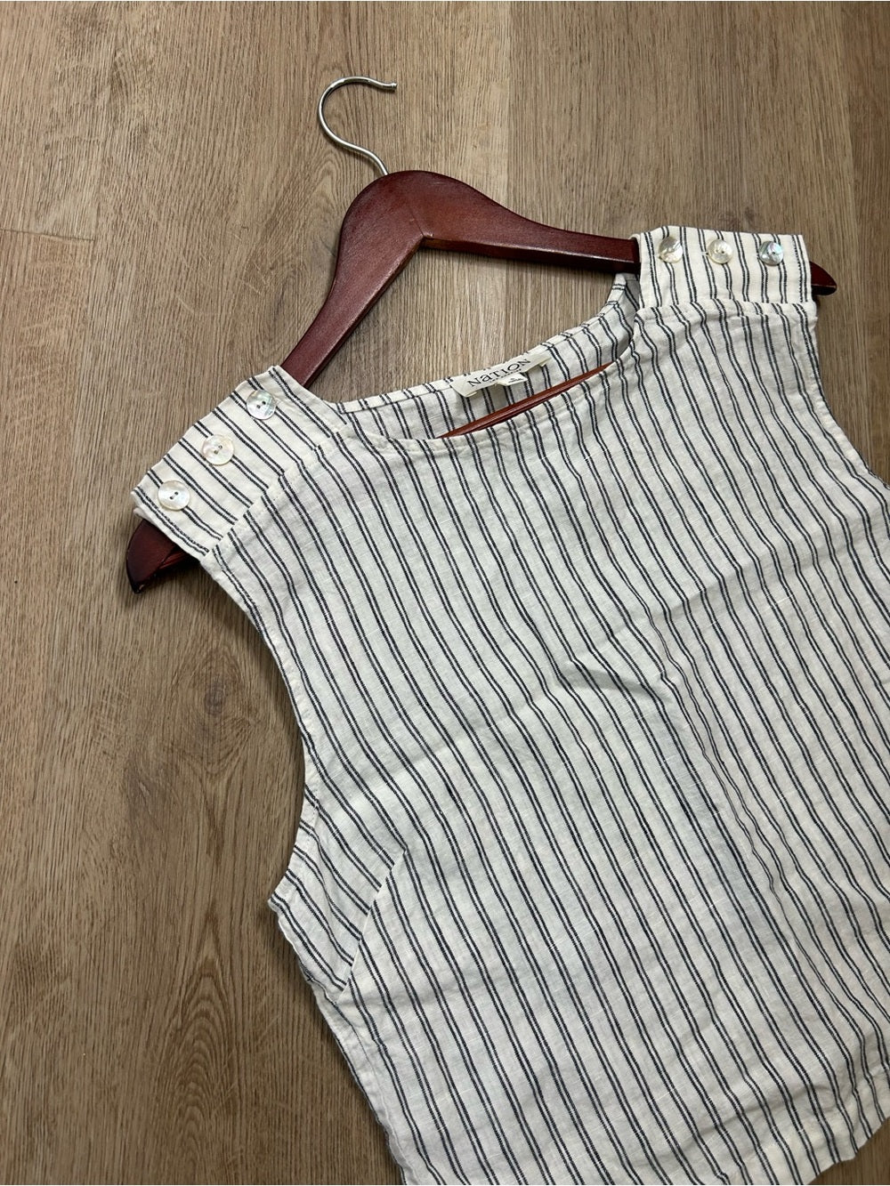 Nation LA 100% Linen White Blue Striped Cropped Tank Top Shell Button Detail