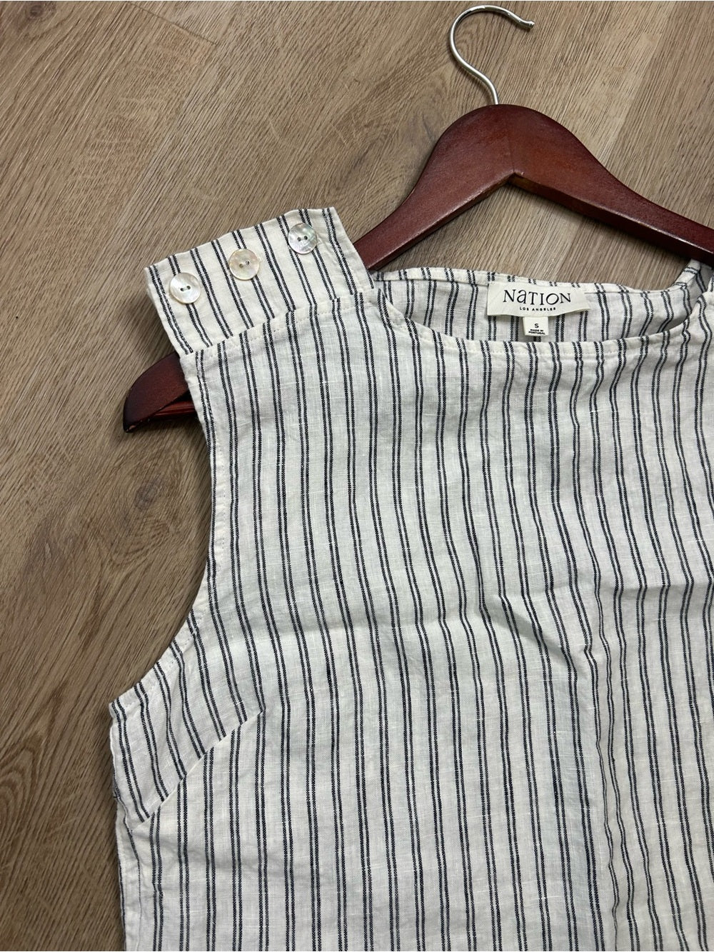 Nation LA 100% Linen White Blue Striped Cropped Tank Top Shell Button Detail