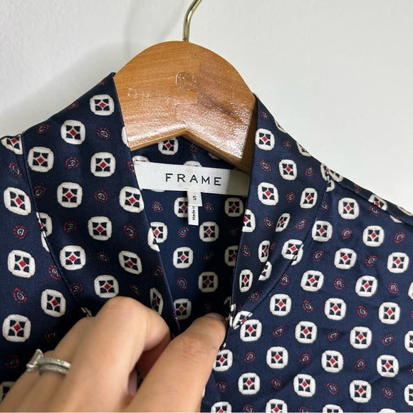 FRAME 100% Silk Navy Button Down Lightweight Tank Top Blouse
