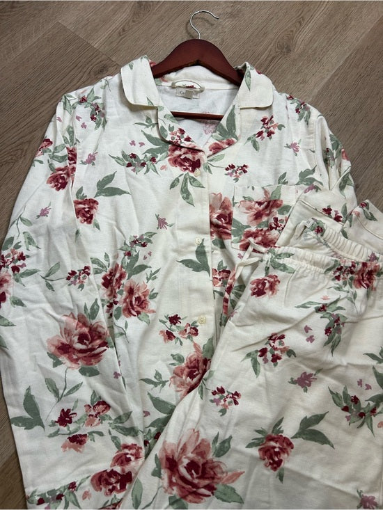 Garnet Hill 100% Organic Cotton Floral White Long Sleeve Pajama Set