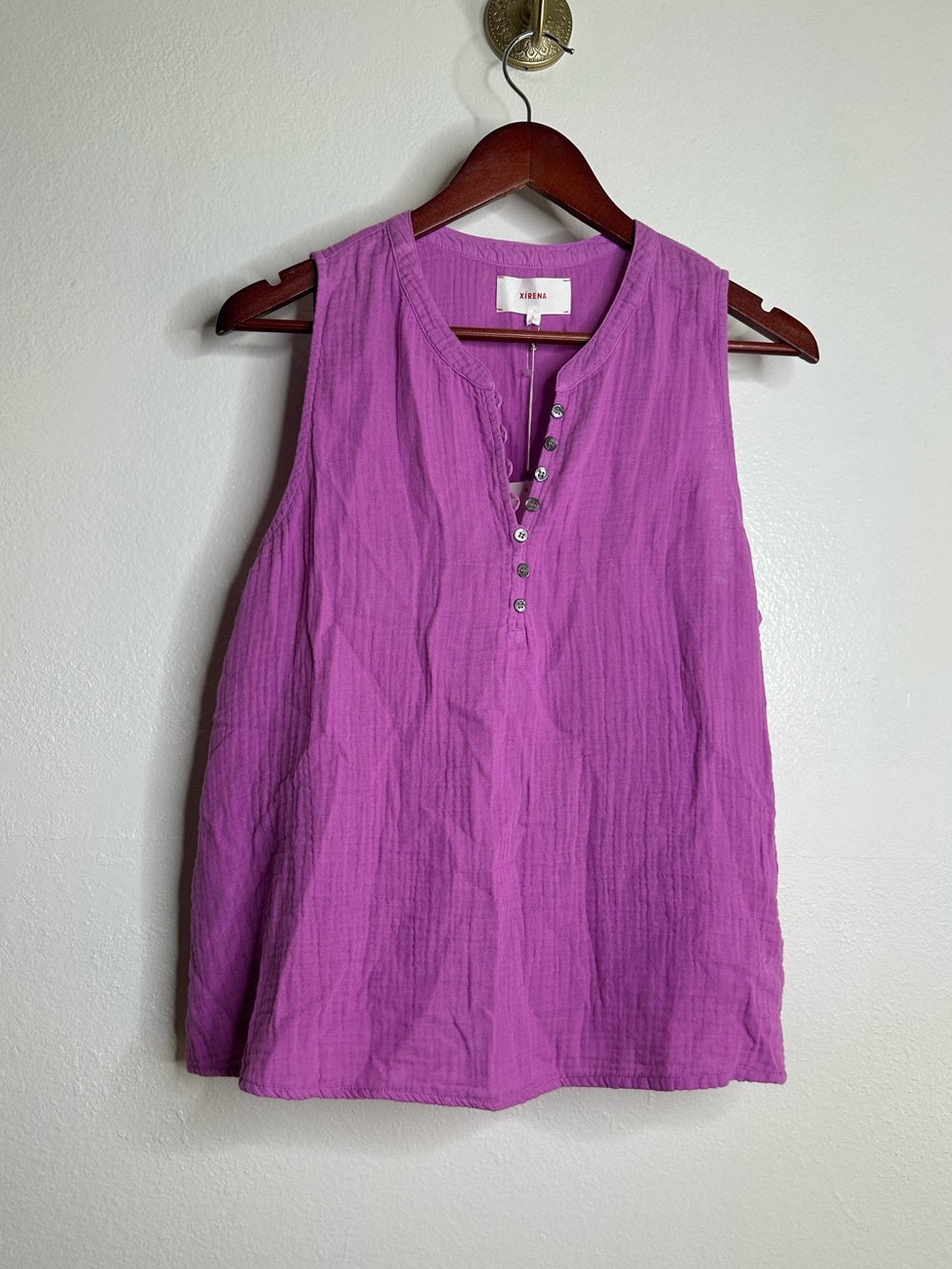 Xirena 100% Cotton Tish Button Down Tank Top in Purple Orchid