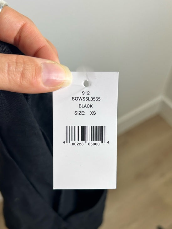 Saks Fifth Avenue 100% Linen Black Button Down V- Neck Fitted Vest Top