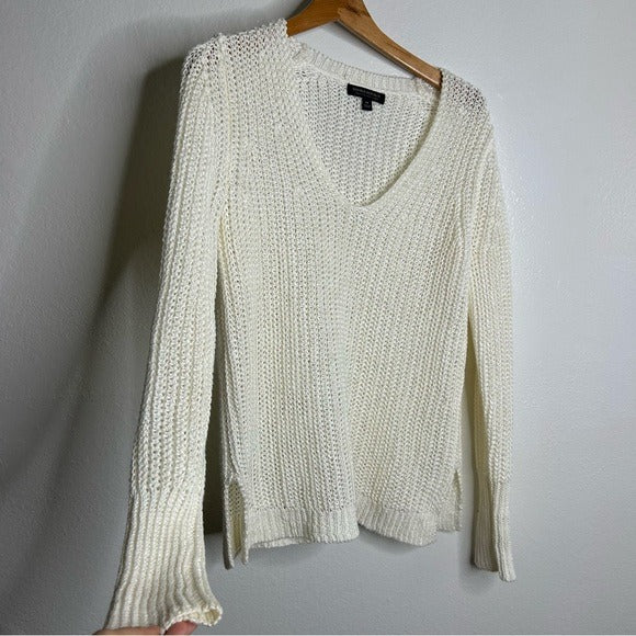 Banana Republic 100% Italian Linen Thick Knit Cream V - Neck Pullover Sweater