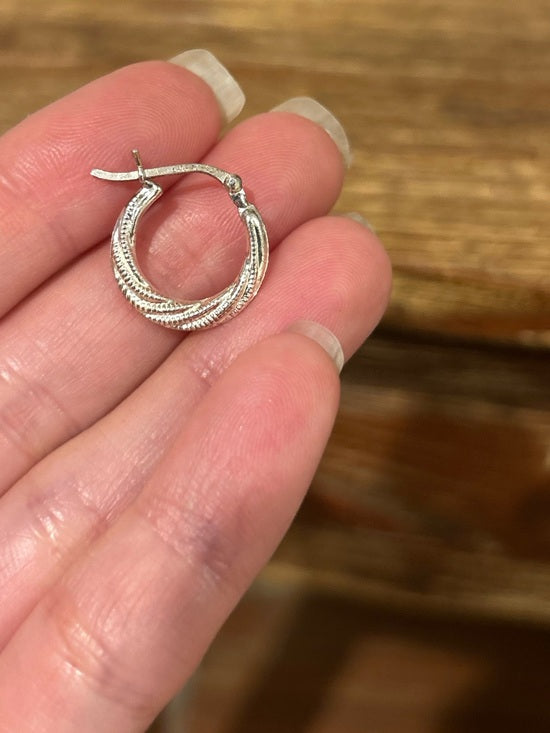 925 Sterling Silver Etched Detail Small Hoop Earring