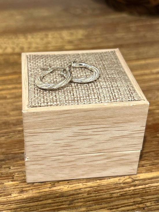925 Sterling Silver Etched Detail Small Hoop Earring
