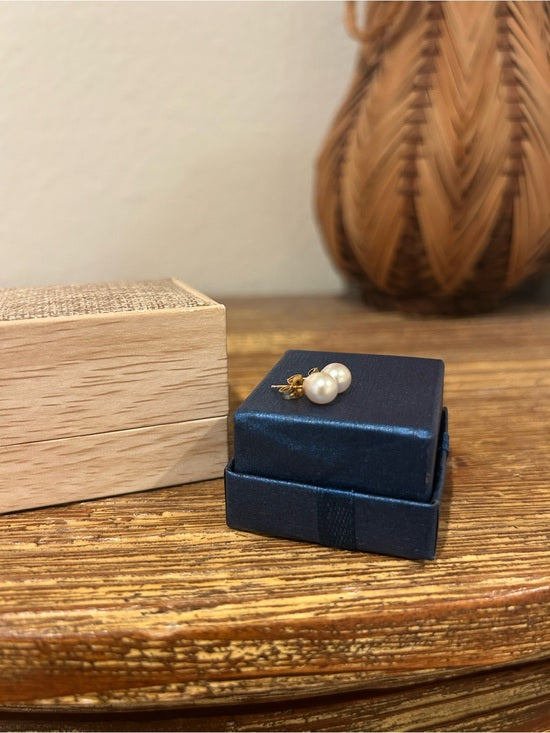 14K Gold Small Pearl Stud Earrings