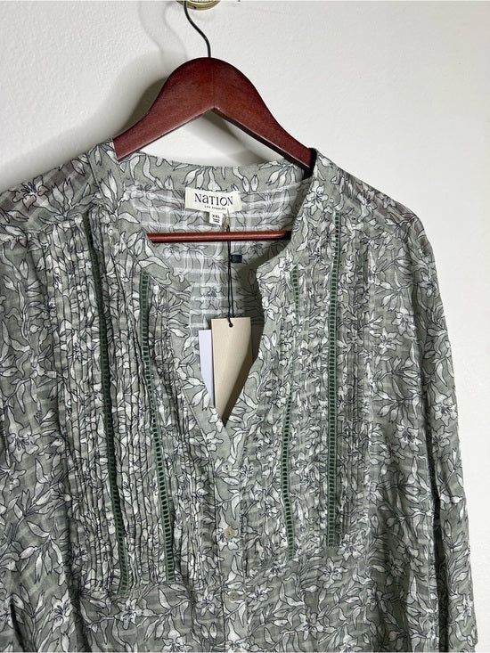 Nation LA 100% Cotton Floral Sage Green Button Down Lightweight Blouse