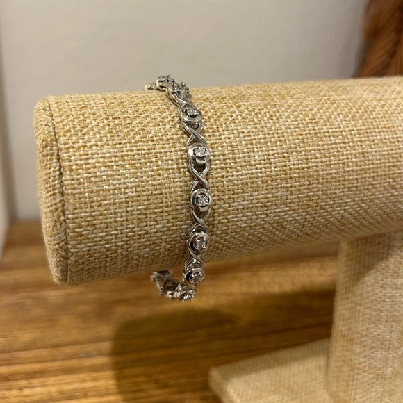 Sterling Silver Chain Link Bracelet Genuine Diamond Accent