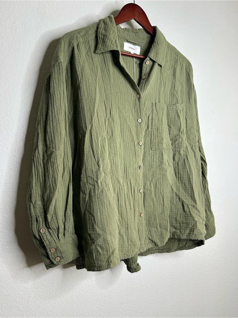 XiRENA Xirena 100% Cotton Gauze Tyler Shirt in Dark Seagrass - Cotton