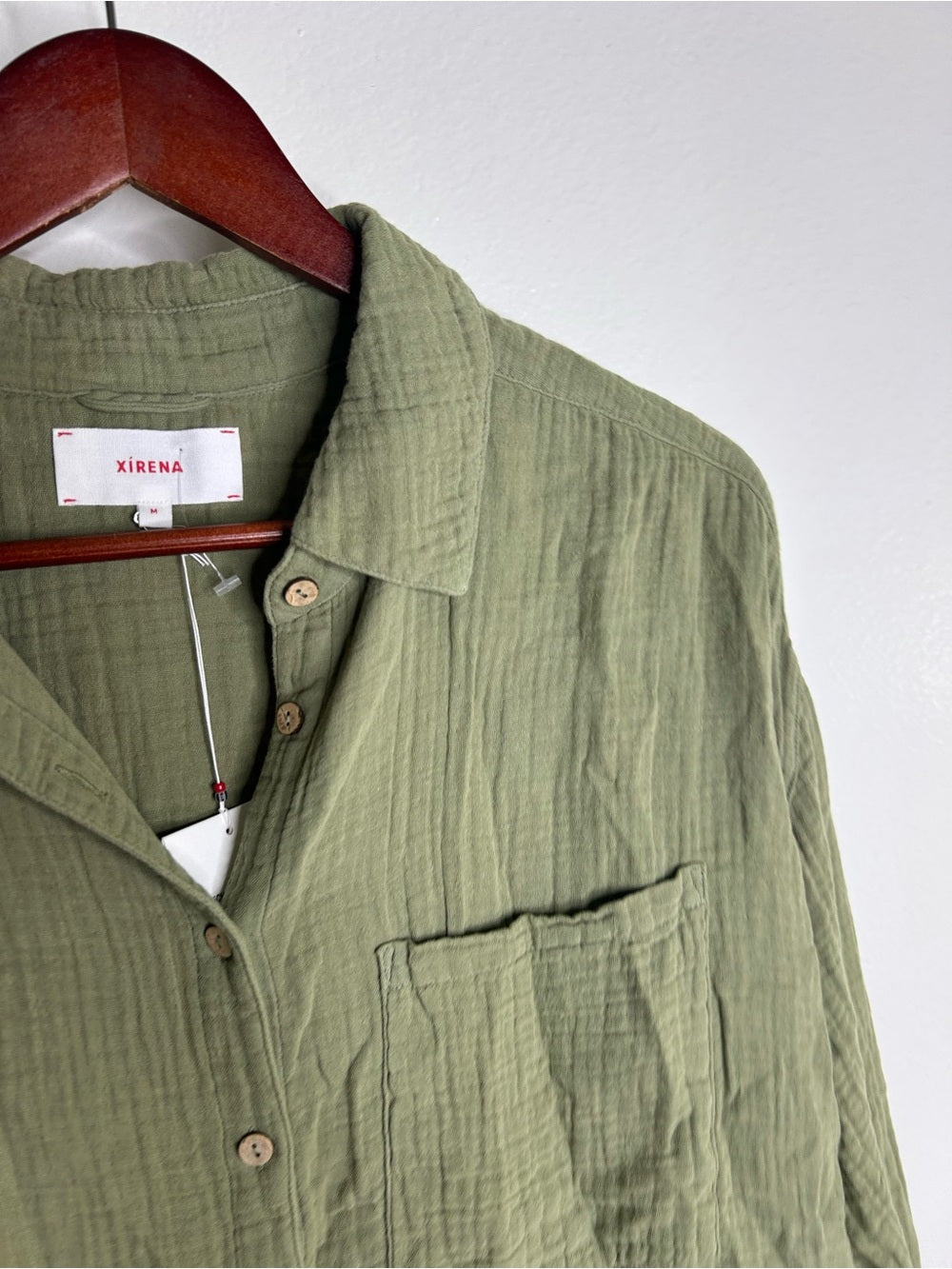 Xirena 100% Cotton Gauze Tyler Shirt in Dark Seagrass