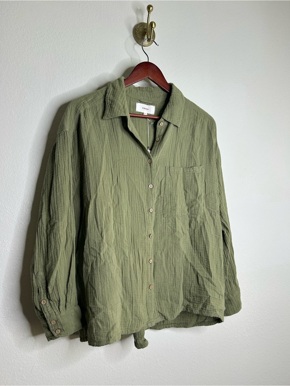 XiRENA Xirena 100% Cotton Gauze Tyler Shirt in Dark Seagrass - Cotton