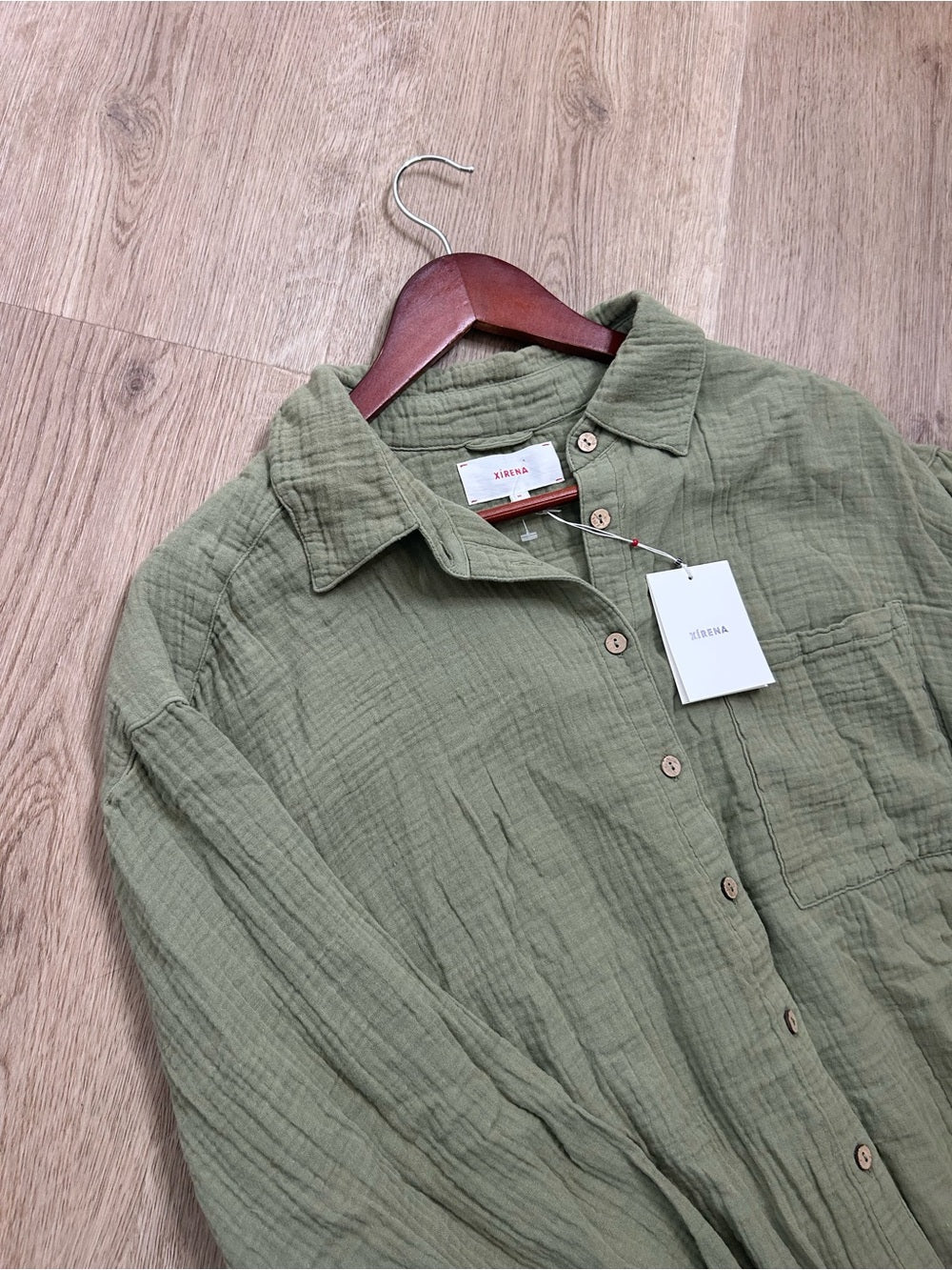XiRENA Xirena 100% Cotton Gauze Tyler Shirt in Dark Seagrass - Cotton