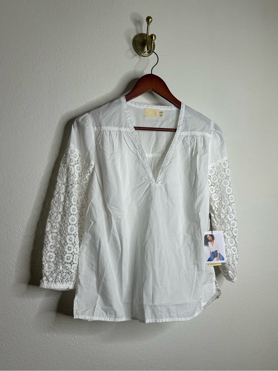 Nation LTD Nation LA 100% Pima Cotton White V- Neck Crochet Sleeve Blouse Top - Cotton