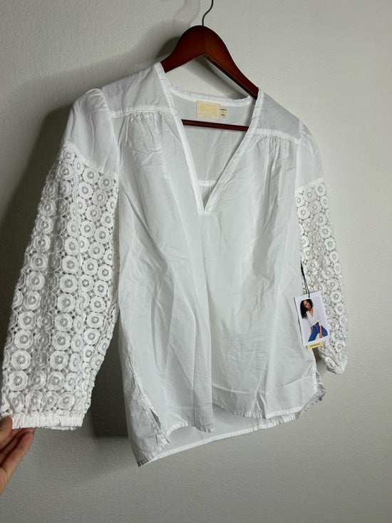 Nation LA 100% Pima Cotton White V- Neck Crochet Sleeve Blouse Top