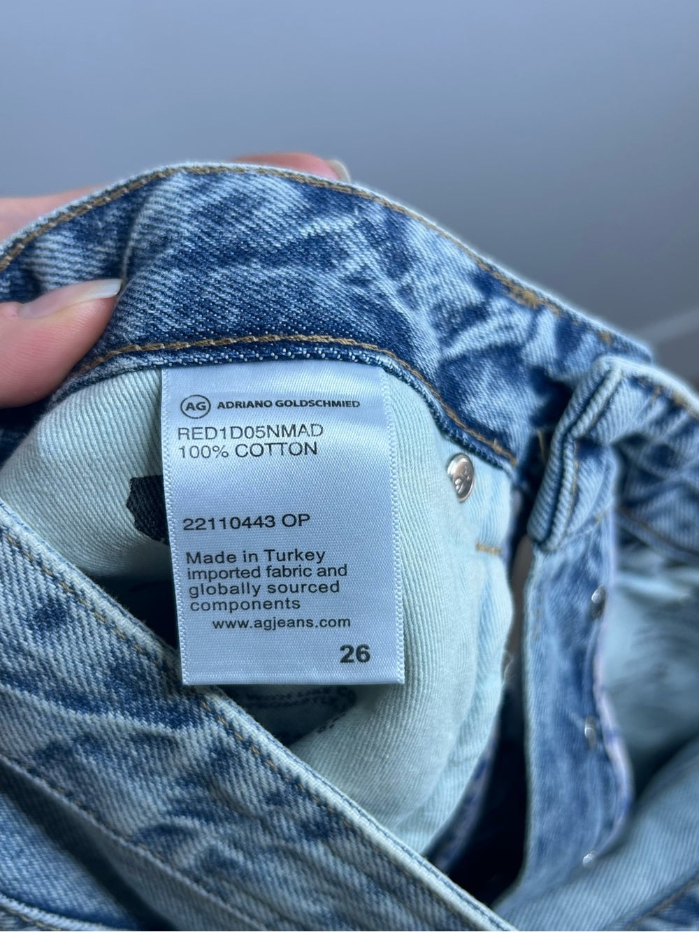 AG 100% Cotton Denim Clove Patched Two Tone Relaxed Vintage Straight Leg Jean