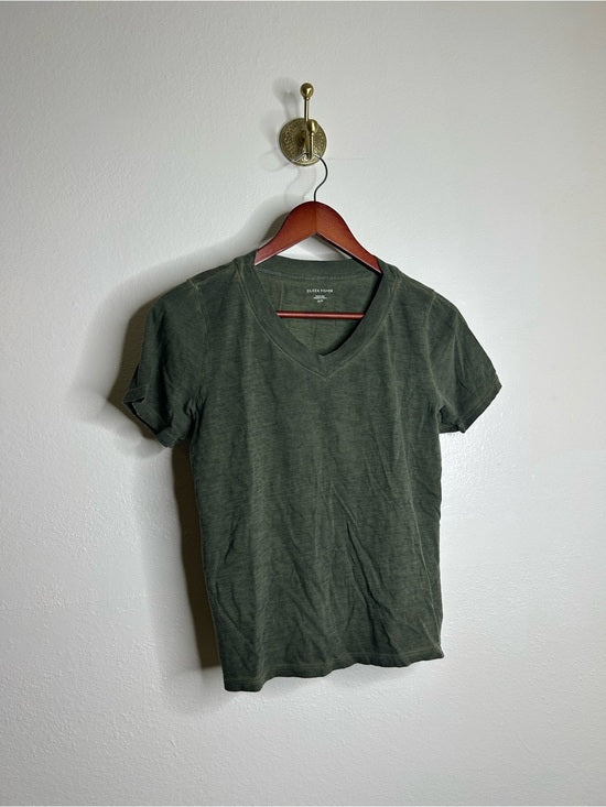 Eileen Fisher Eileen Fisher 100% Organic Cotton Green V - Neck T - Shirt Short Sleeve - Cotton