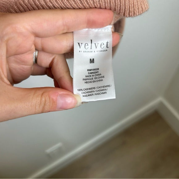 Velvet By Graham &amp; Spencer 100% Cashmere Blush Pink Turtleneck Sweater