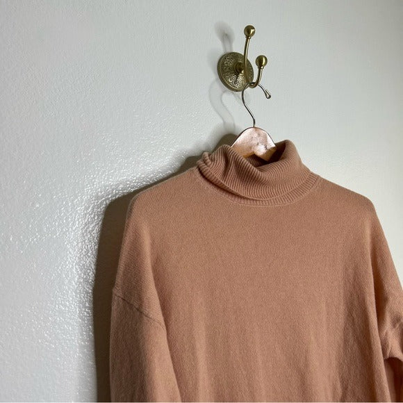 Velvet by Graham &amp;amp; Spencer Velvet By Graham &amp;amp; Spencer 100% Cashmere Blush Pink Turtleneck Sweater - Cashmere