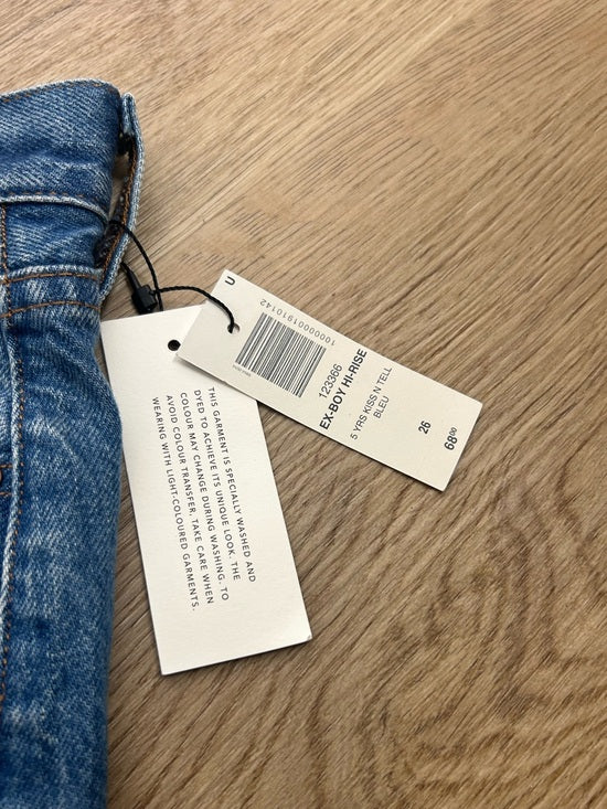 Aritzia Denim Forum 100% Cotton Denim The Ex - Boyfriend High Rise Short