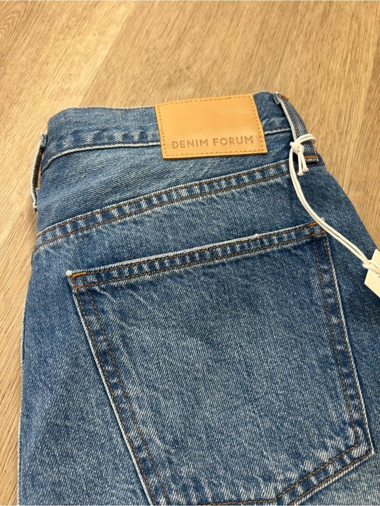 Aritzia Denim Forum 100% Cotton Denim The Ex - Boyfriend High Rise Short