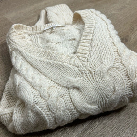Frame Denim FRAME 100% Merino Wool Cream Thick V - Neck Cable Knit Cropped Sweater - Wool