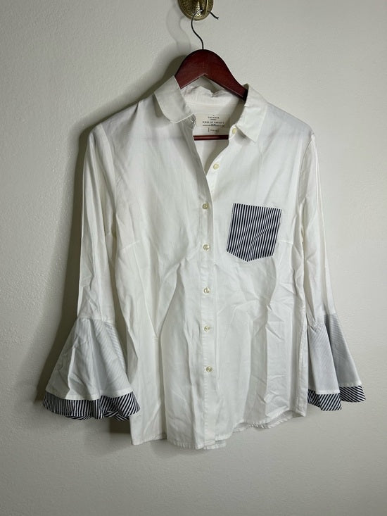 Trovata Trovata 100% Cotton White Two Tone Button Down Tulip Sleeve Ruffle Hem Top