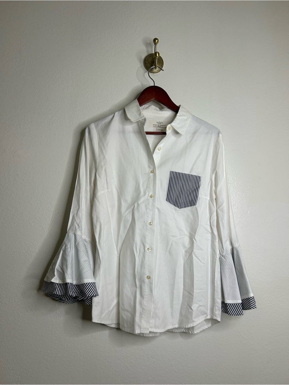 Trovata Trovata 100% Cotton White Two Tone Button Down Tulip Sleeve Ruffle Hem Top