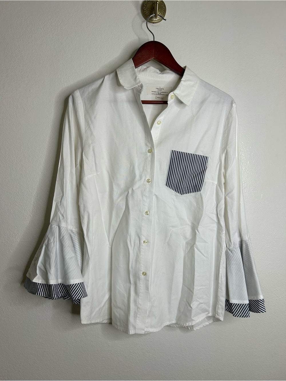 Trovata Trovata 100% Cotton White Two Tone Button Down Tulip Sleeve Ruffle Hem Top