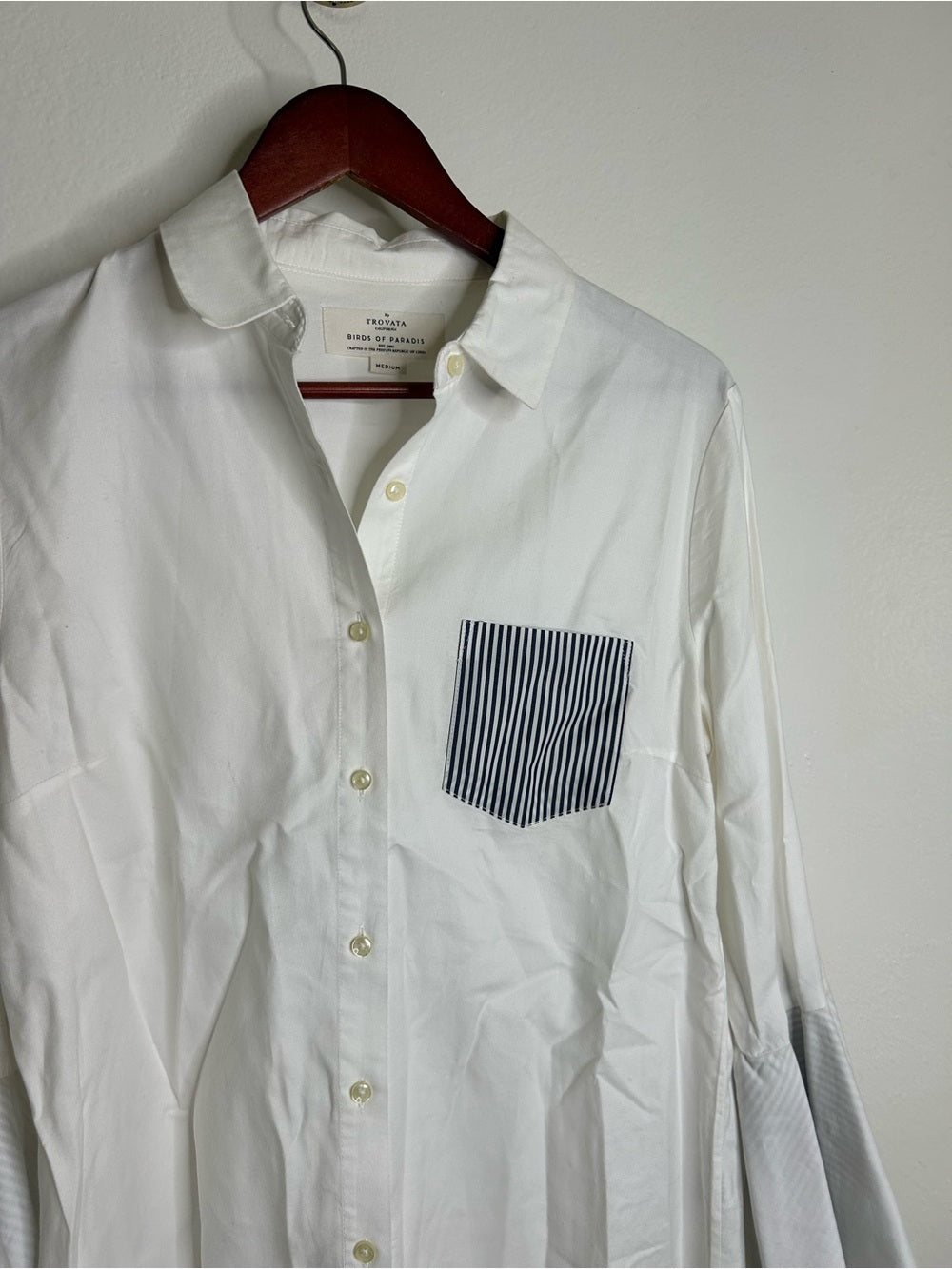 Trovata Trovata 100% Cotton White Two Tone Button Down Tulip Sleeve Ruffle Hem Top