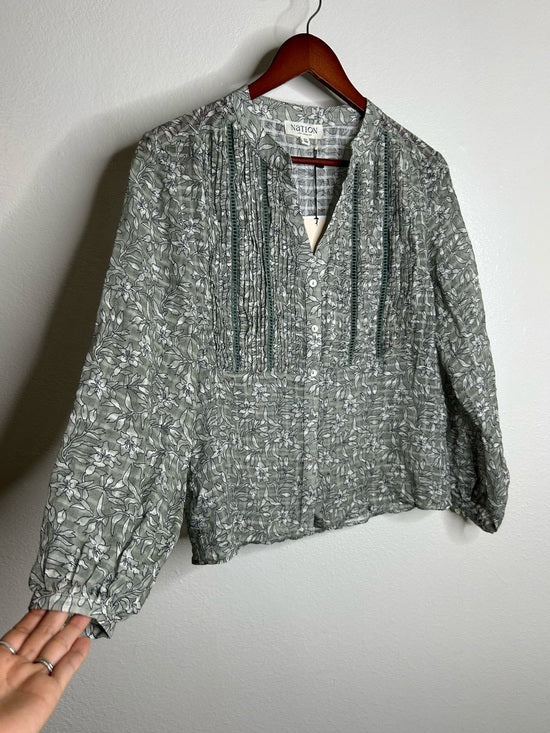 Nation LA 100% Cotton Floral Sage Green Button Down Lightweight Blouse