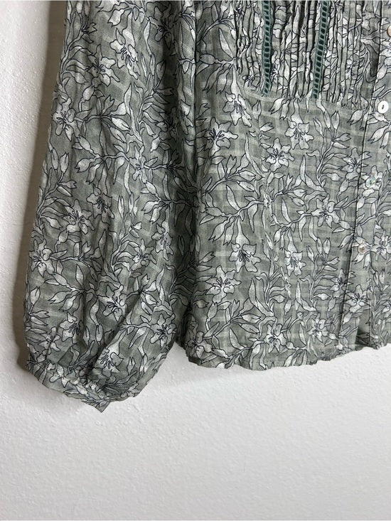 Nation LA 100% Cotton Floral Sage Green Button Down Lightweight Blouse