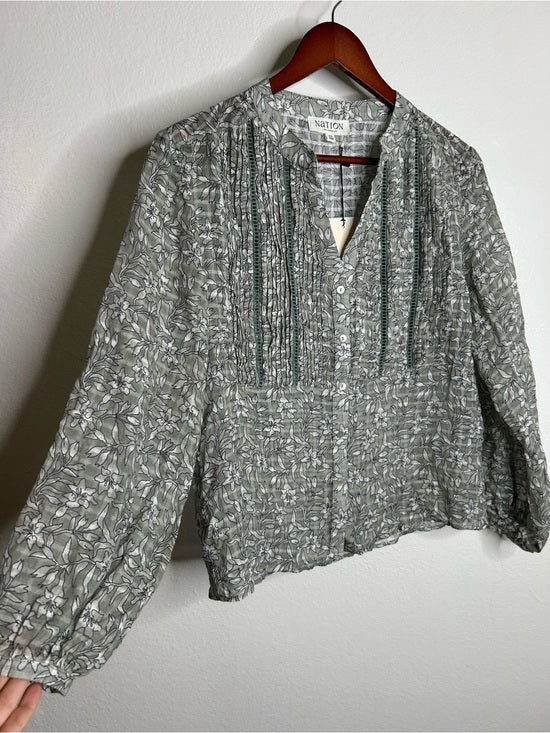 Nation LA 100% Cotton Floral Sage Green Button Down Lightweight Blouse
