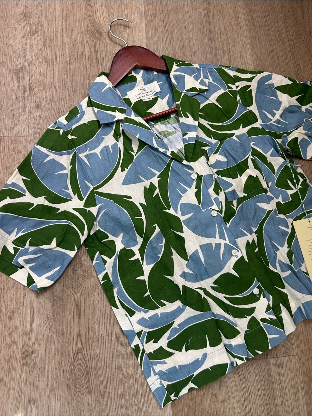 Trovata 100% Linen Nico Short Sleeve Palm Printed Boxy Fit Button Down Top