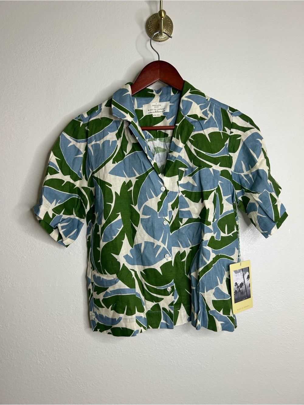 Trovata 100% Linen Nico Short Sleeve Palm Printed Boxy Fit Button Down Top
