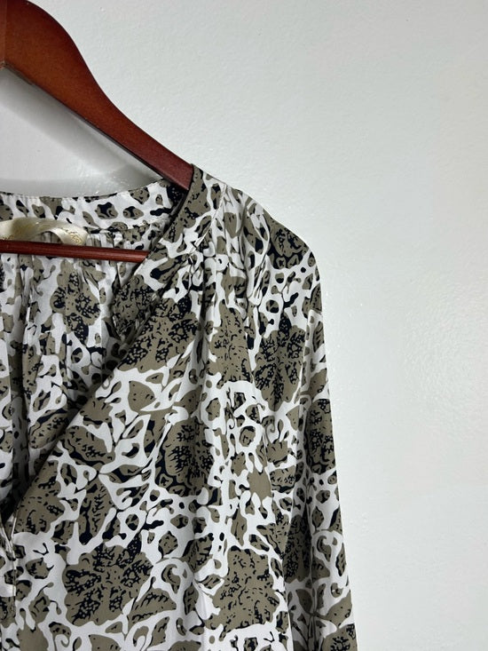 Natalie Martin 100% Silk Neutral Floral Long Sleeve Relaxed Fit Blouse