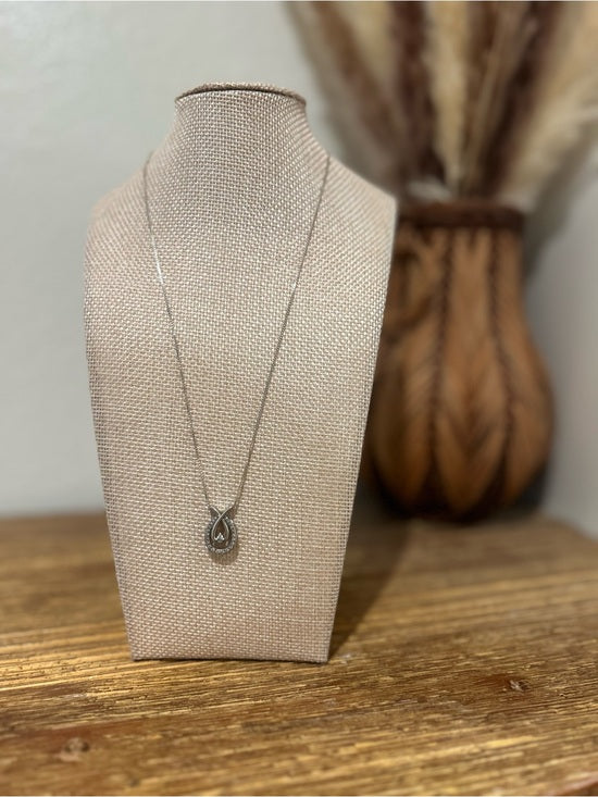 Jewelry 925 Sterling Silver Diamond Accent Pendant 18 in Chain Necklace