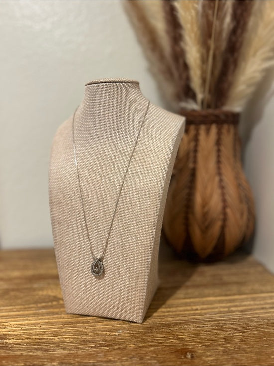 Jewelry 925 Sterling Silver Diamond Accent Pendant 18 in Chain Necklace