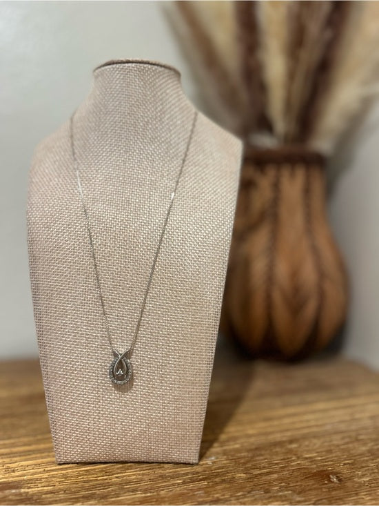 925 Sterling Silver Diamond Accent Pendant 18 in Chain Necklace