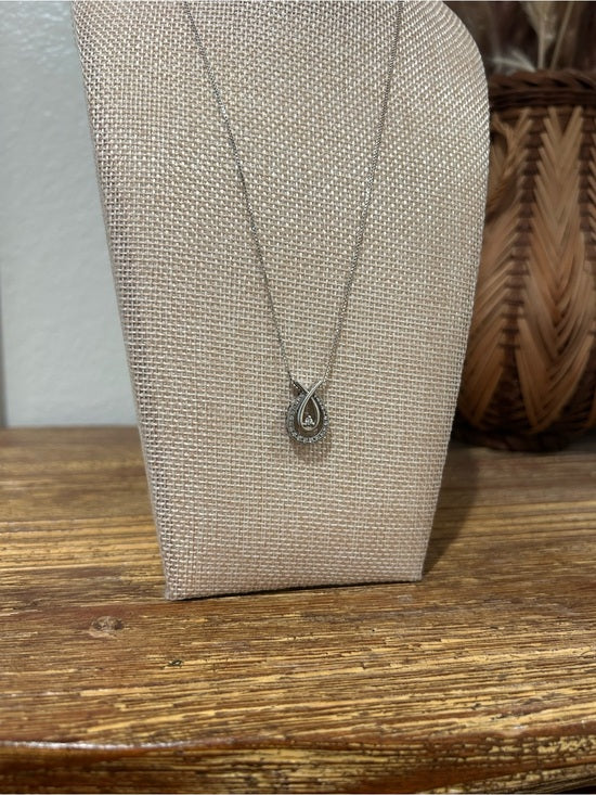 925 Sterling Silver Diamond Accent Pendant 18 in Chain Necklace