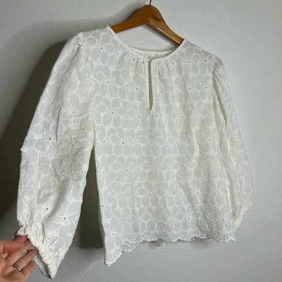 Velvet by Graham &amp;amp; Spencer Velvet by Graham &amp;amp; Spencer 100% Cotton Floral Embrodiered Peasant Blouse Cream - Cotton