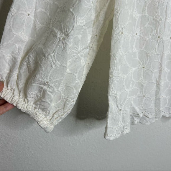 Velvet by Graham &amp; Spencer 100% Cotton Floral Embrodiered Peasant Blouse Cream