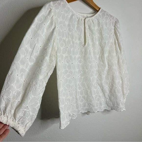 Velvet by Graham &amp;amp; Spencer Velvet by Graham &amp;amp; Spencer 100% Cotton Floral Embrodiered Peasant Blouse Cream - Cotton