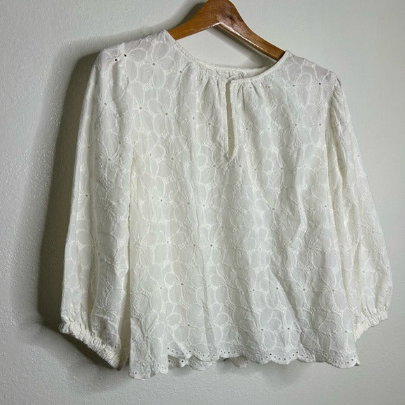 Velvet by Graham &amp;amp; Spencer Velvet by Graham &amp;amp; Spencer 100% Cotton Floral Embrodiered Peasant Blouse Cream - Cotton