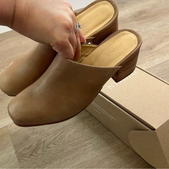 Nisolo All Day Heeled Leather Heeled Mule in Almond